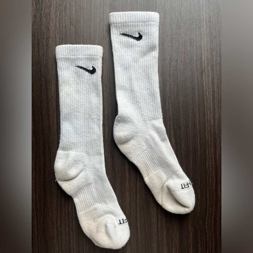 White Nike Everyday Plus Cushioned Crew Socks